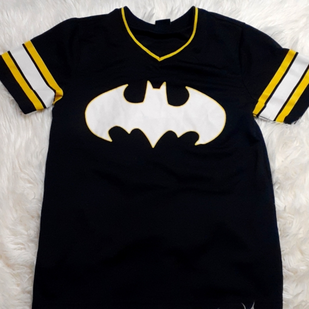 Batman/DC Black Logo Football Jersey #00 Size Small